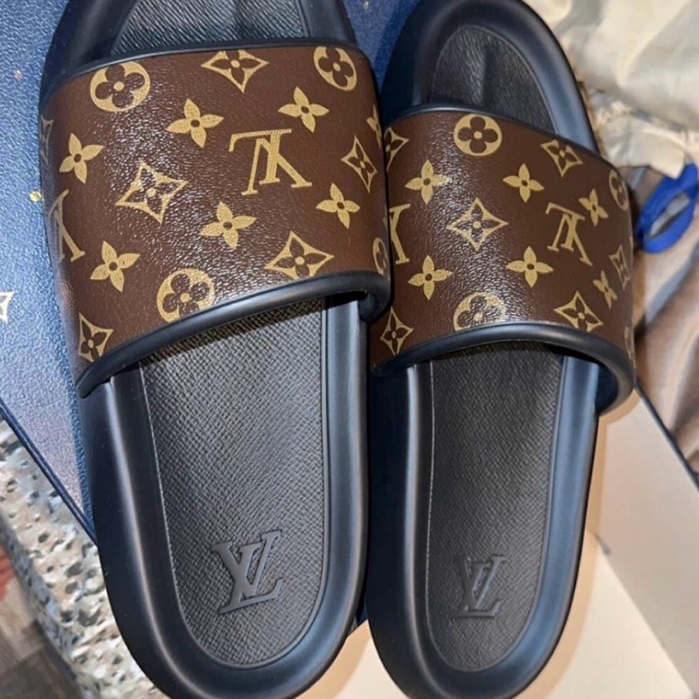 Louis Vuitton Monogram Brown and Gold Sandals - Picture 3 of 5